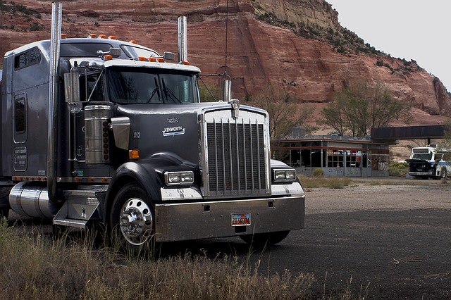 Understanding Freight Factoring for Trucking Companies